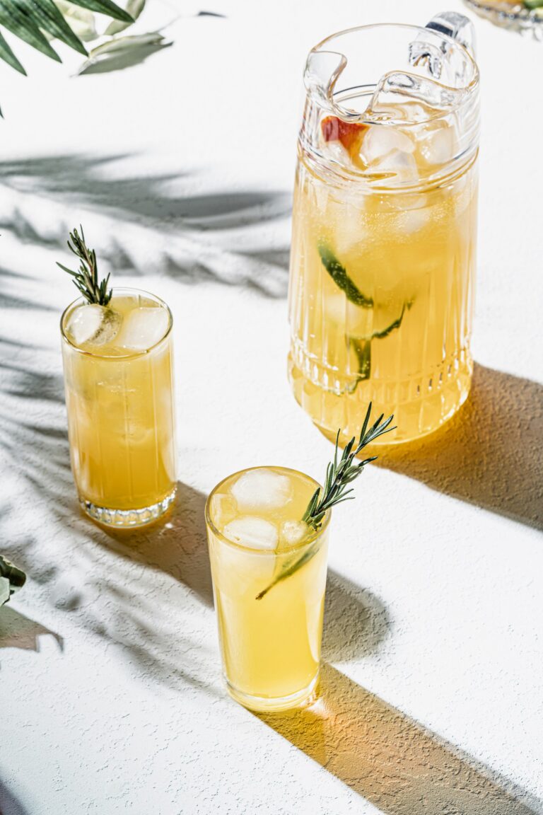 How to Stay Energized on a Hot Summer Day: Matcha Lemonade